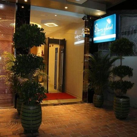 8Day Hotel Yangon Exteriör bild