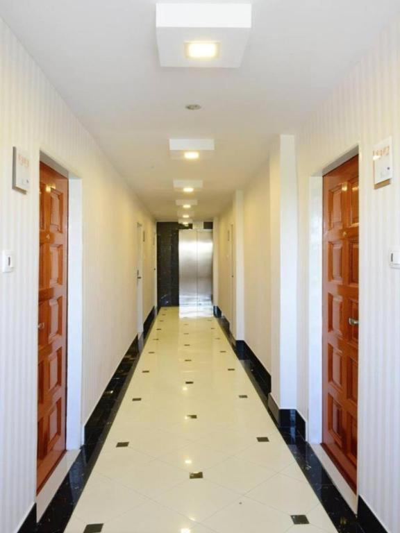 8Day Hotel Yangon Exteriör bild