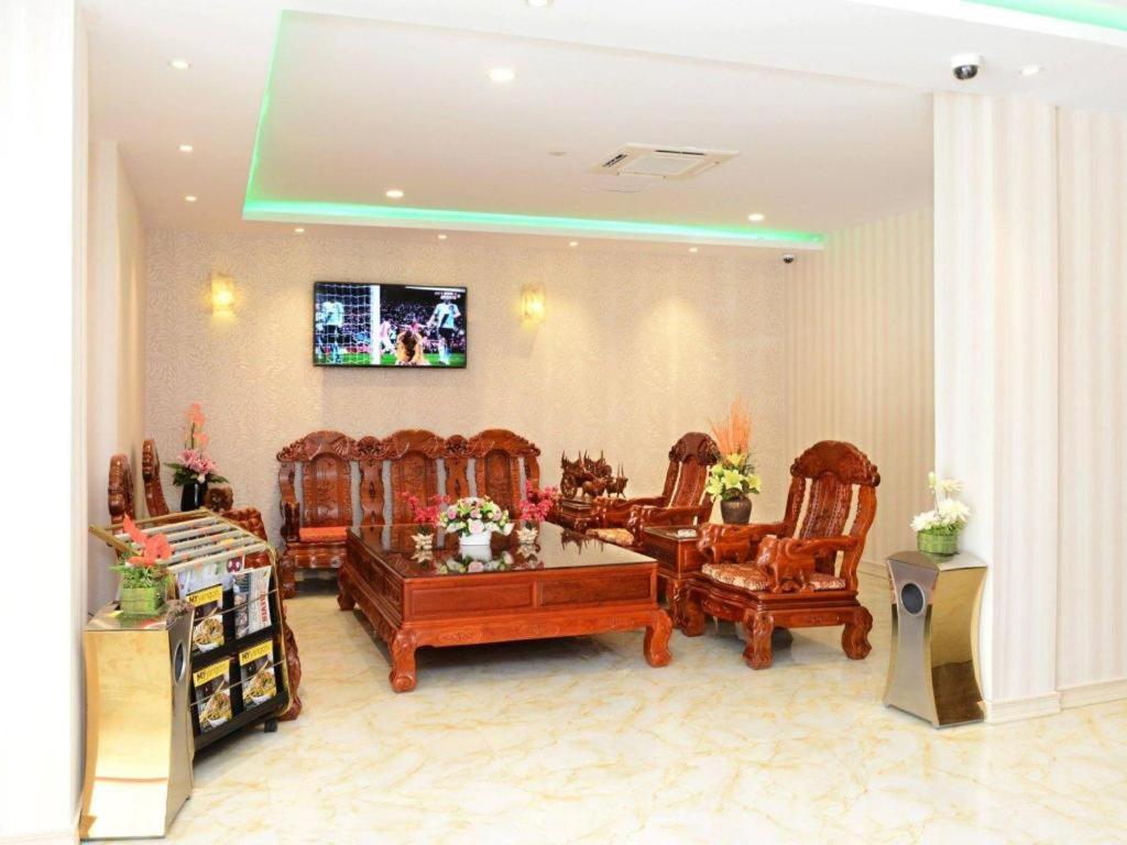 8Day Hotel Yangon Exteriör bild