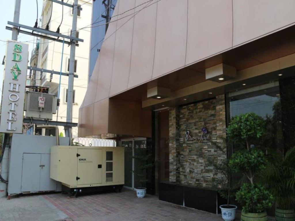 8Day Hotel Yangon Exteriör bild