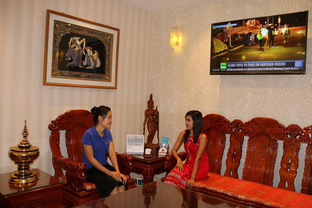8Day Hotel Yangon Exteriör bild