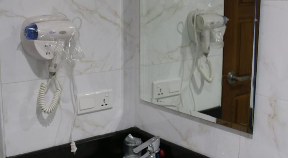 8Day Hotel Yangon Exteriör bild
